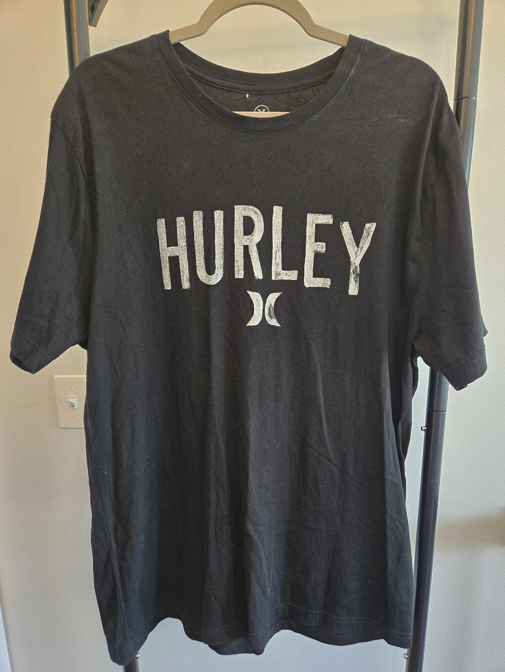 Hurley Graphic Logo Casual T-Shirt Short Sleeve – Black – Men’s Large